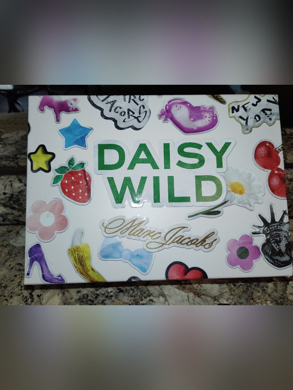 NWT Marc Jacobs Daisy Wild Gift Set with Velvet Pouch & Lotion.New